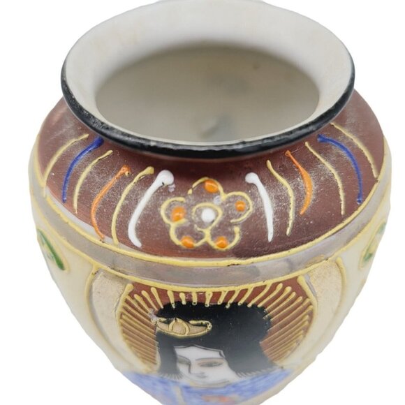 Vintage Japanese Satsuma Moriage 5" Porcelain Vase Hand Painted Raised Design - Picture 6 of 11